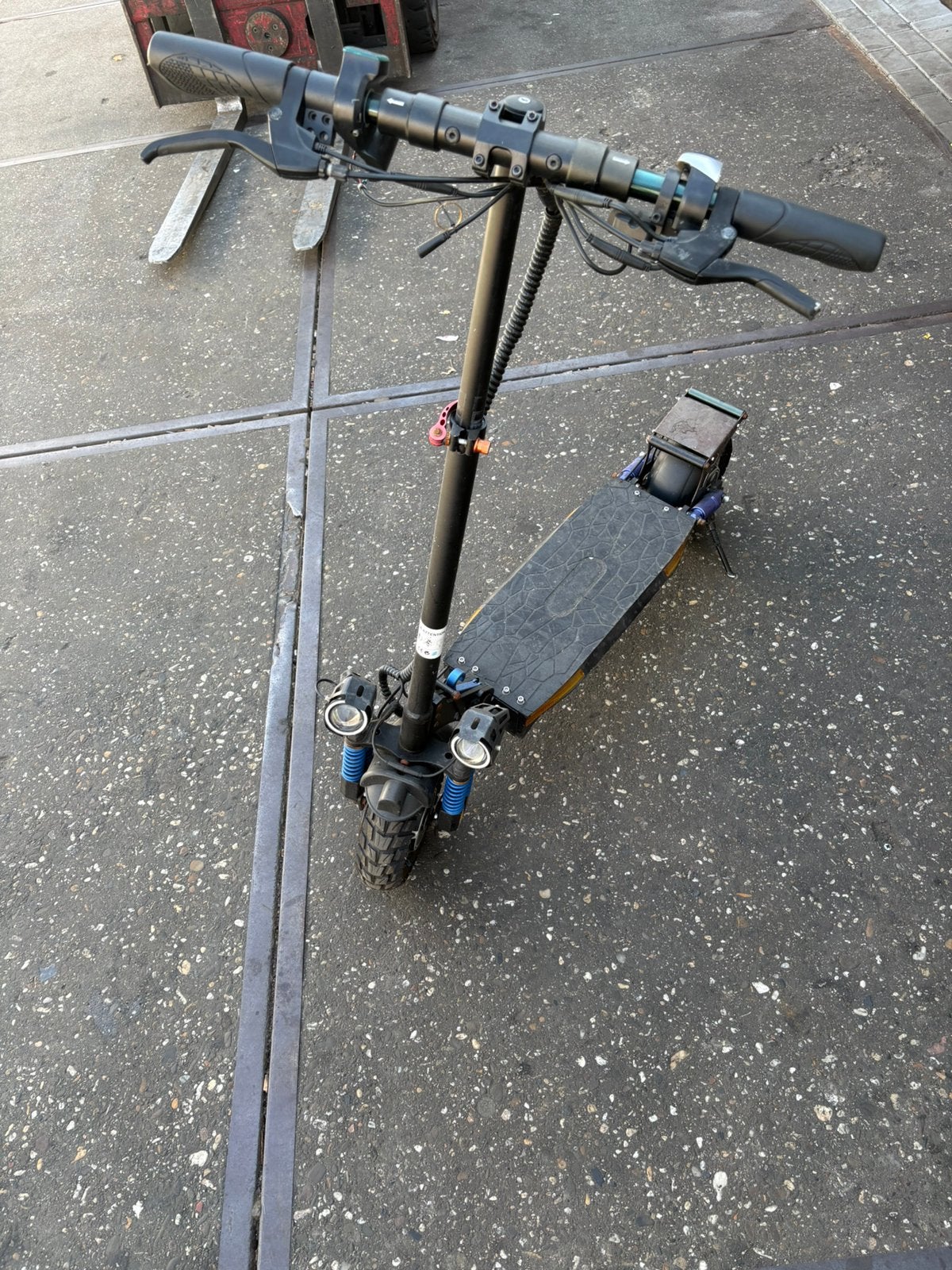 Elektrische step, Fietsen en Brommers, Ophalen, Zo goed als nieuw, Elektrische step (E-scooter)