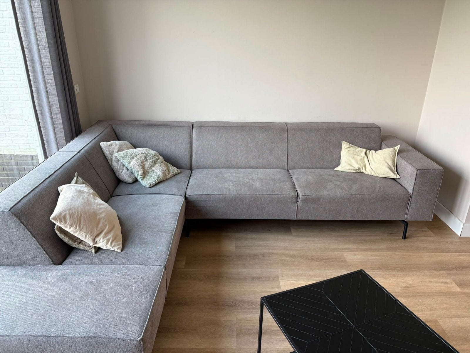 Hoekbank taupe BySidde (op te halen tussen 6 en 9 juli), Huis en Inrichting, Ophalen, Zo goed als nieuw