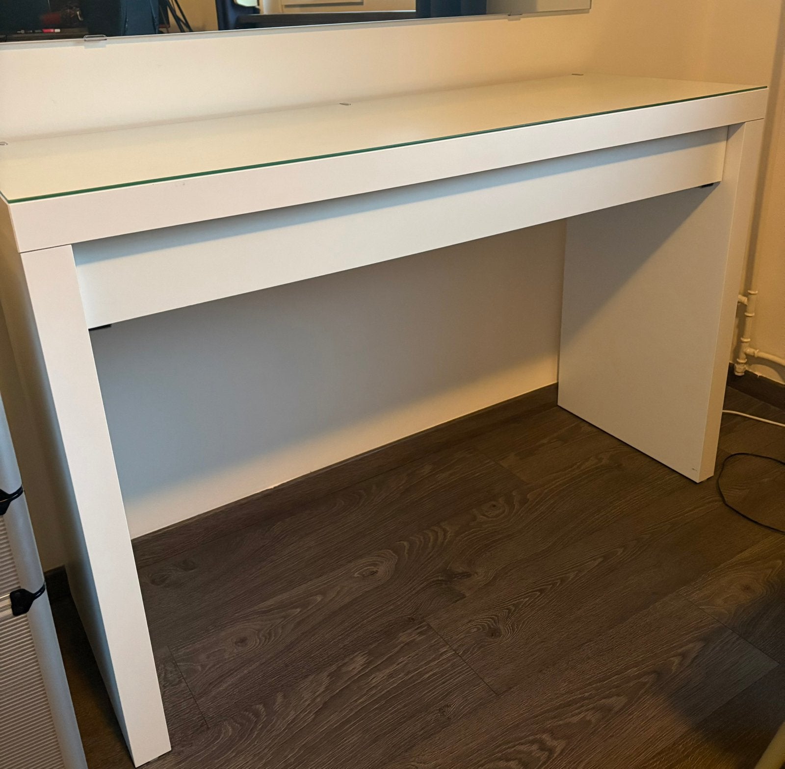 Ikea malm makeup tafel, Huis en Inrichting, Ophalen, Gebruikt, 100 tot 150 cm, Glas