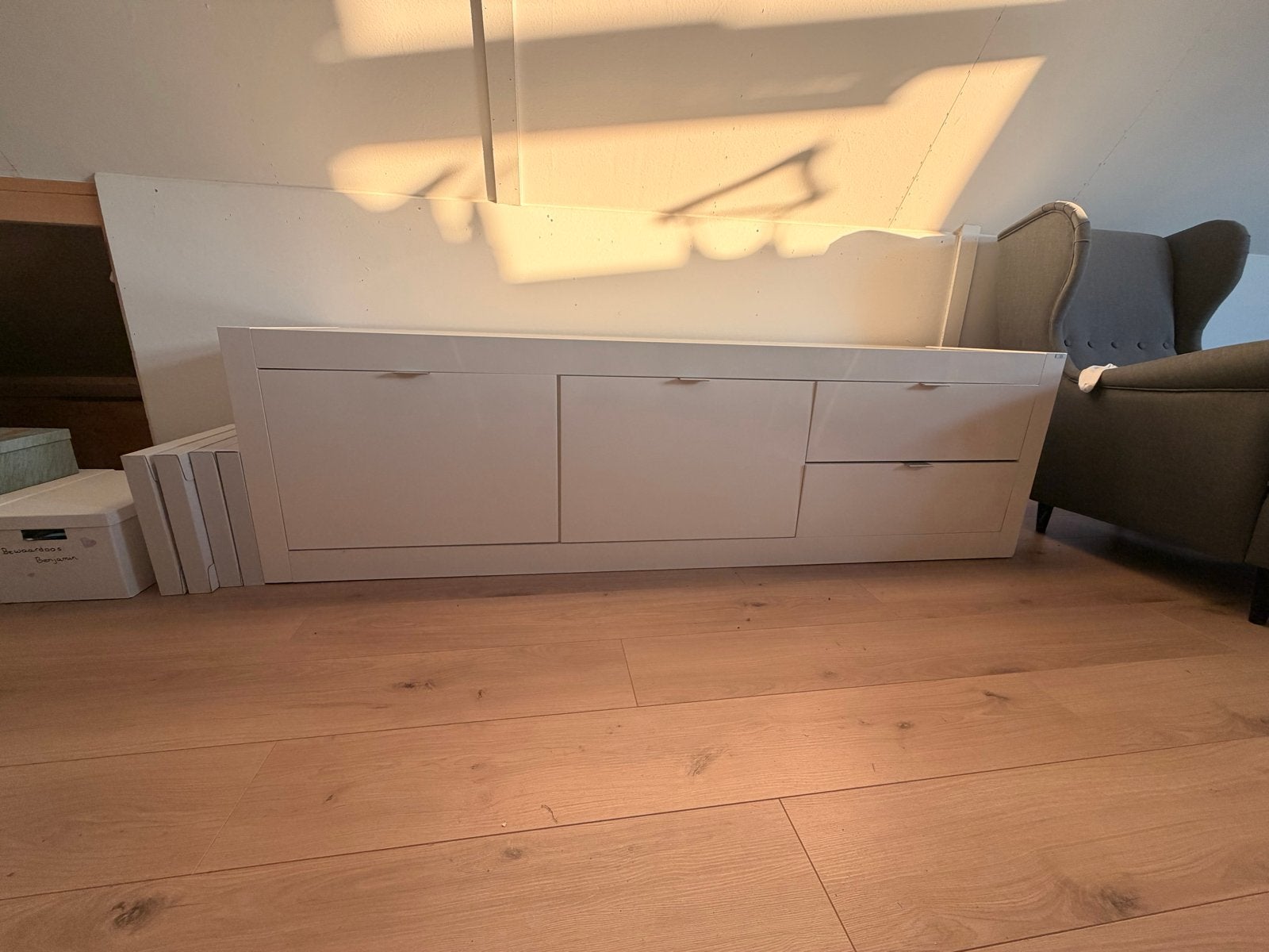 Goossens Zen TV-meubel hoogglans wit 200x45x58 cm, Gebruikt, 150 tot 200 cm, Ophalen of Verzenden, Minder dan 100 cm