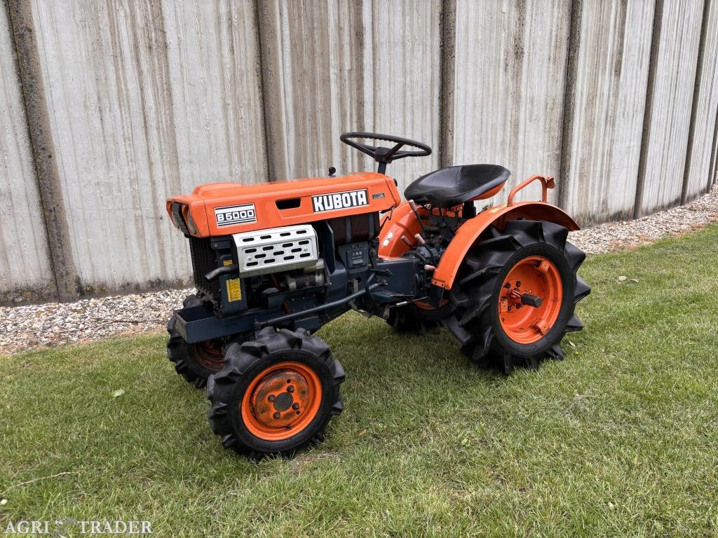 Kubota B5000 4x4 - aftakas rechtsom - incl beurt - marge, Kubota, -, -, Voertuig of Aanhanger