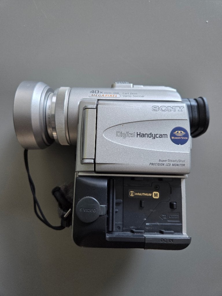 Sony Digital Video Camera Recorder DCR-PC100E., Ophalen, Gebruikt, Video