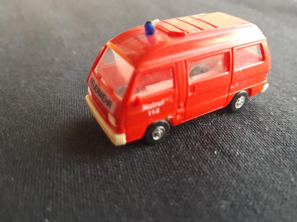 Mitsubishi L 300 brandweer ( Feuerwehr ) Rietze H0 model, Ophalen of Verzenden, Zo goed als nieuw, Auto, Rietze