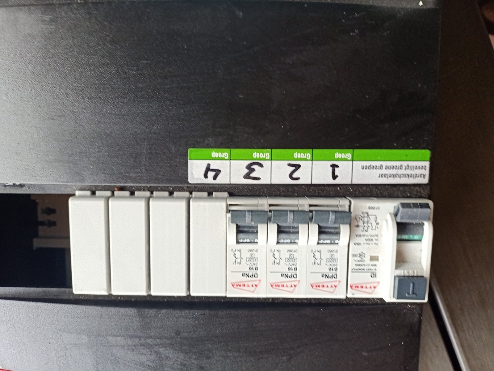 Groepenkast Attema met aardlekschakelaars en automaten, Ophalen of Verzenden, Gebruikt, Attema, Groepenkast