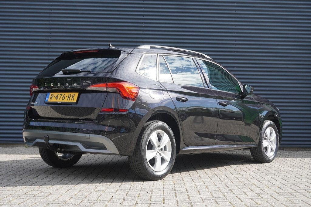 Skoda Kamiq 1.0 TSI 110pk Ambition | Trekhaak | SmartLink |, 12 maanden, Stof, Gebruikt, 620 kg
