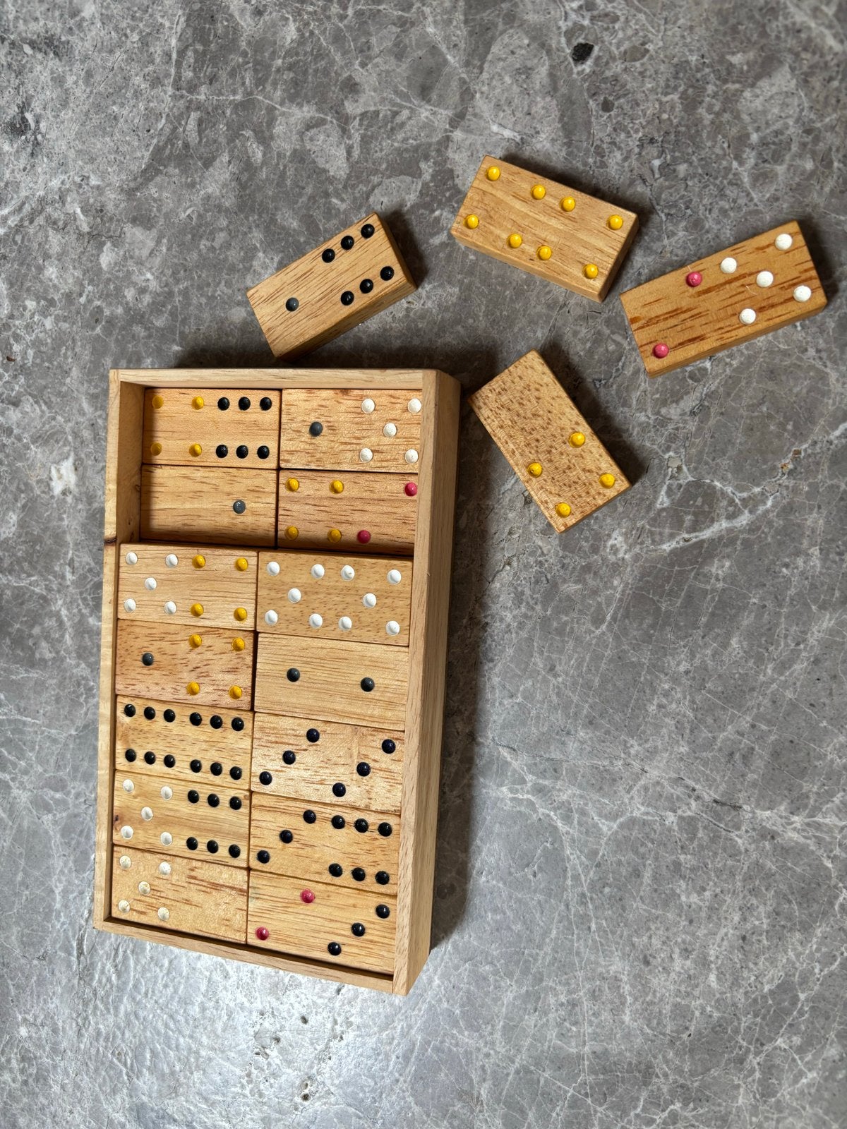 Houten Dominospel in Kistje - Klassiek Gezelschapsspel, Een of twee spelers, Ophalen, Gebruikt, Reisspel
