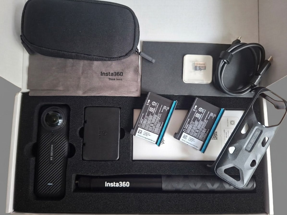 Insta360 X4 Adventure Bundle 8K + Falcon Eyes LM-6000HA 6m, Ophalen, Zo goed als nieuw, Overige merken