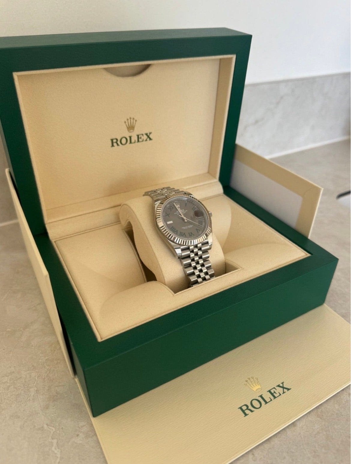 Stijlvol Rolex Horloge met Grijze Wijzerplaat en Jubilee-ban, Polshorloge, Ophalen of Verzenden, Zo goed als nieuw, Rolex