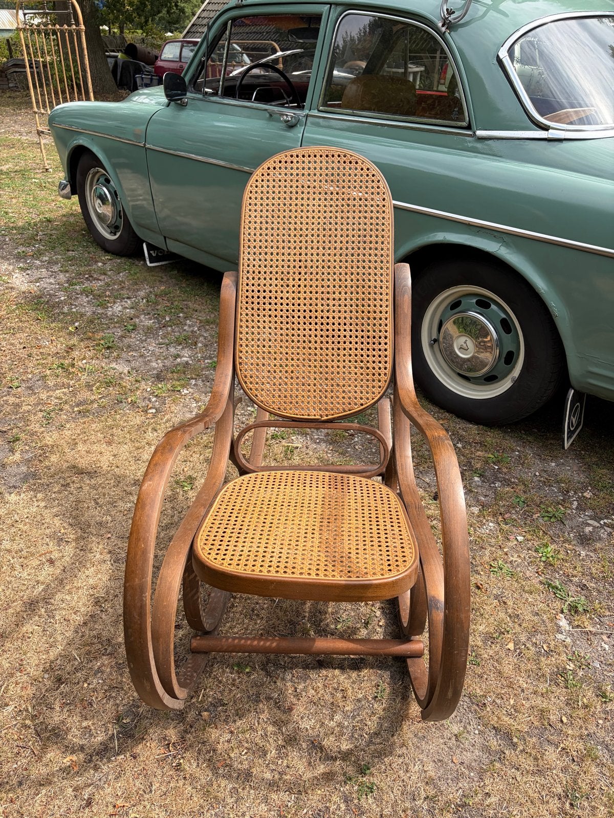 Antieke Thonet Schommelstoel met Rotan Zitting, Ophalen of Verzenden
