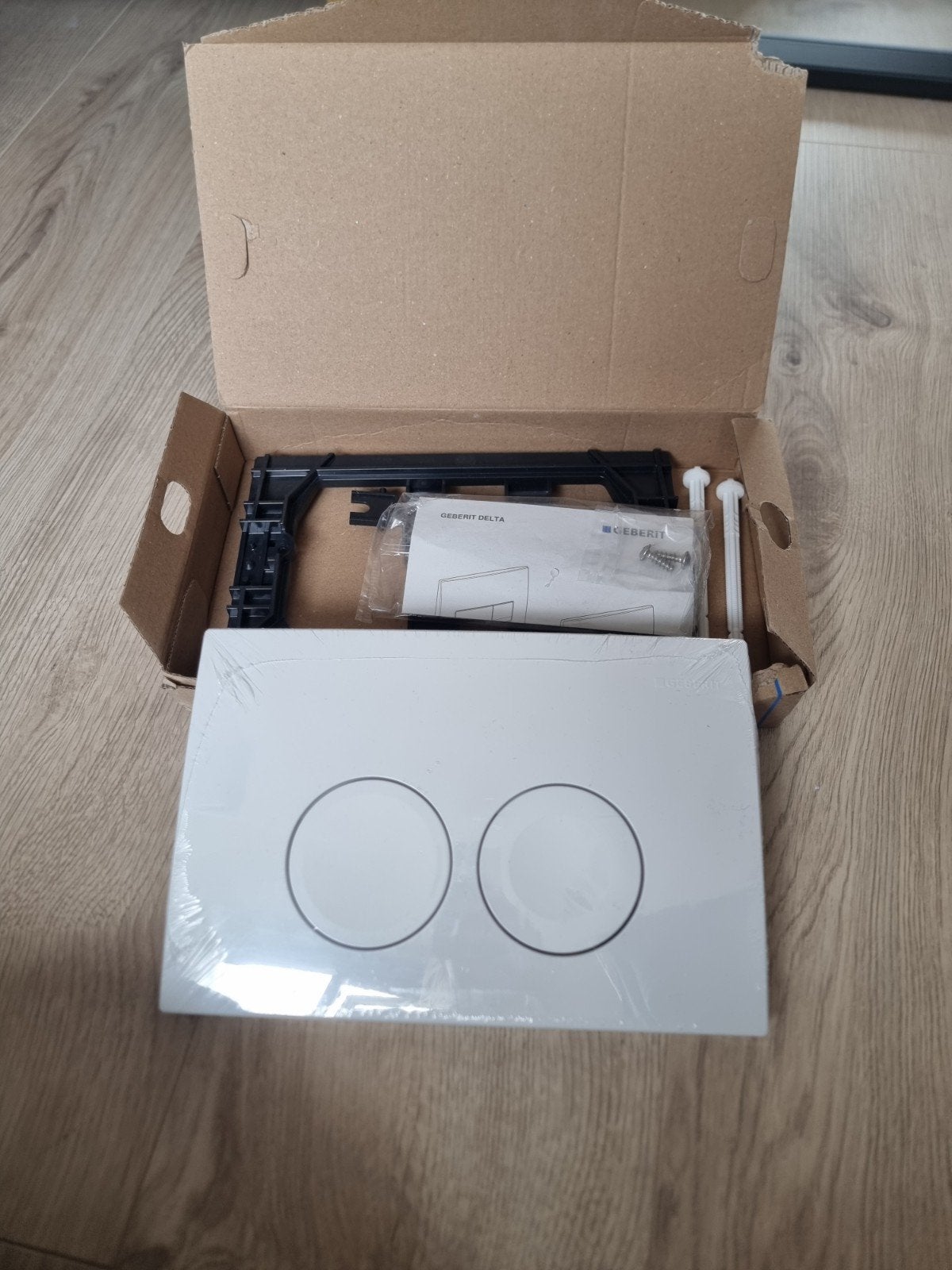 Geberit Delta 25 Bedieningsplaat Wit - Nieuw in doos, Doe-het-zelf en Verbouw, Ophalen of Verzenden, Nieuw, Toilet