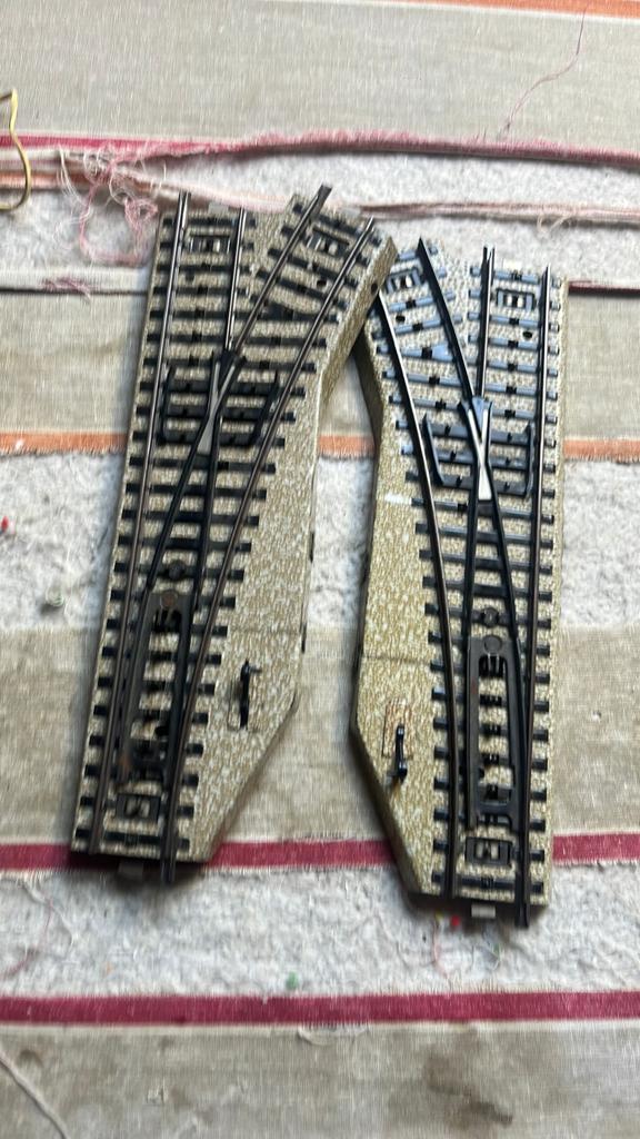 Te koop set slanke handbediende wissels van marklin 5221, Wisselstroom, Rails, Ophalen of Verzenden, Zo goed als nieuw