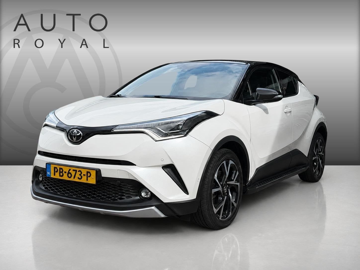 Toyota C-HR 1.2 Bi-Tone Plus DODEHOEK DETECTIE | LANE ASSIST, Auto's, Voorwielaandrijving, Automatische klimaatregeling, Stof