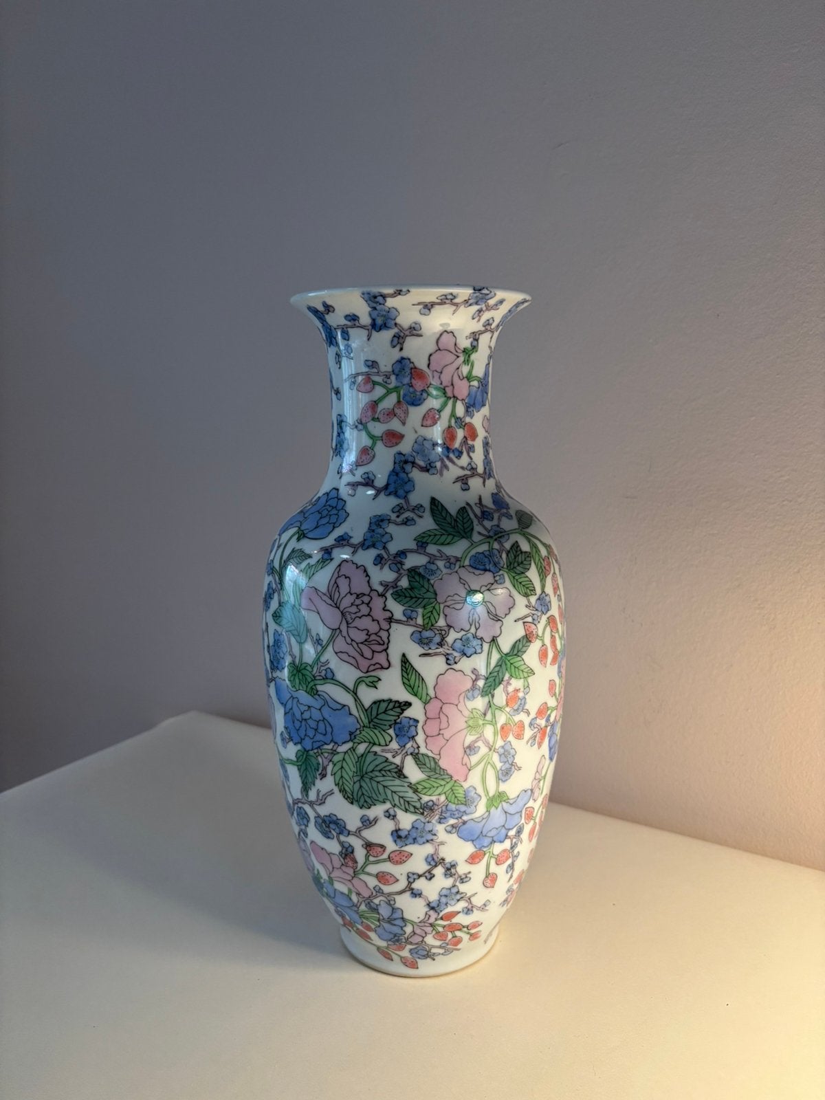 Vintage Chinees porseleinen vaas bloemetjes, Antiek en Kunst, Ophalen