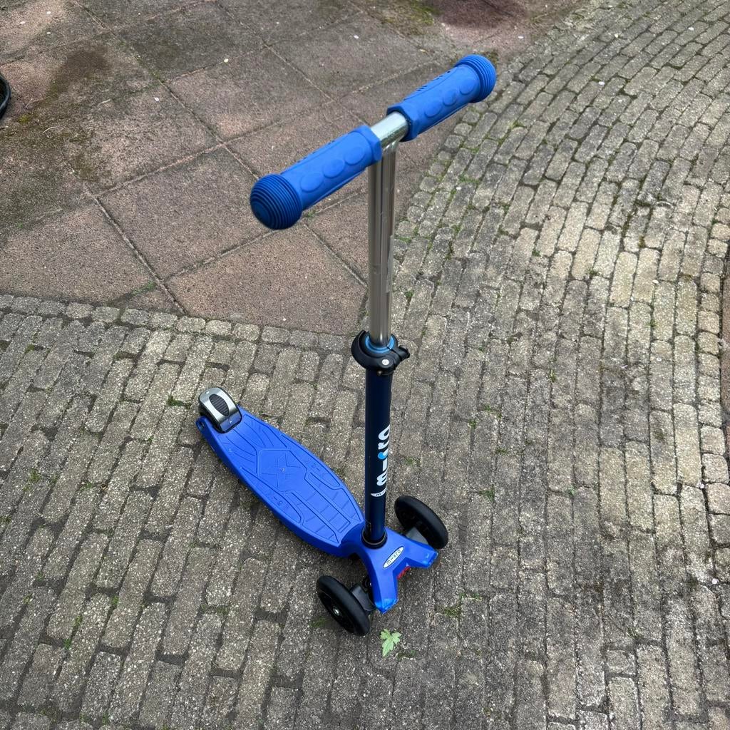Micro step kobaltblauw 5-12 jaar in heel goede staat, Fietsen en Brommers, Steps, Ophalen of Verzenden, Zo goed als nieuw, Gewone step