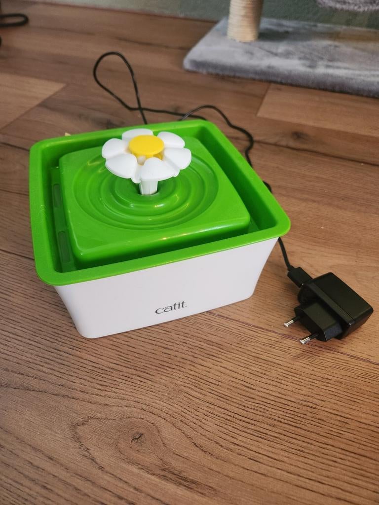 Drinkbak fontein voor katten zo goed als nieuw, Dieren en Toebehoren, Ophalen, Zo goed als nieuw