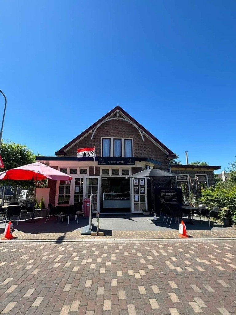 Schep ijs bij ijssalon "de IJSkoningin" in Klarenbeek 1,70 €