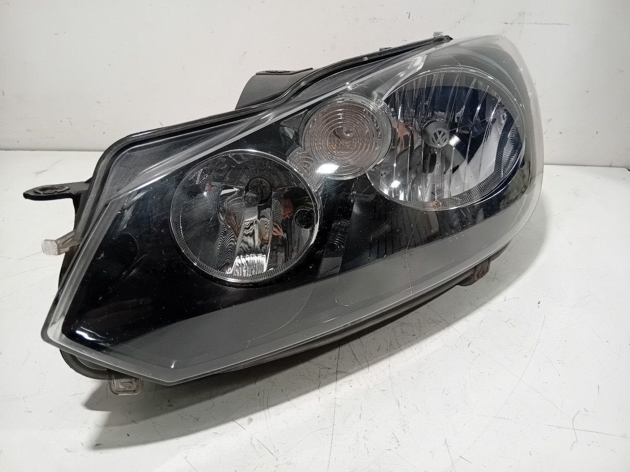 Koplamp links Volkswagen Golf, Auto-onderdelen, Onderdelen@venauto.nl, Van der Ven Autorecycling B.V., Gebruikt, Ettenseweg 76, 4706 PB Roosendaal, The Netherlands
