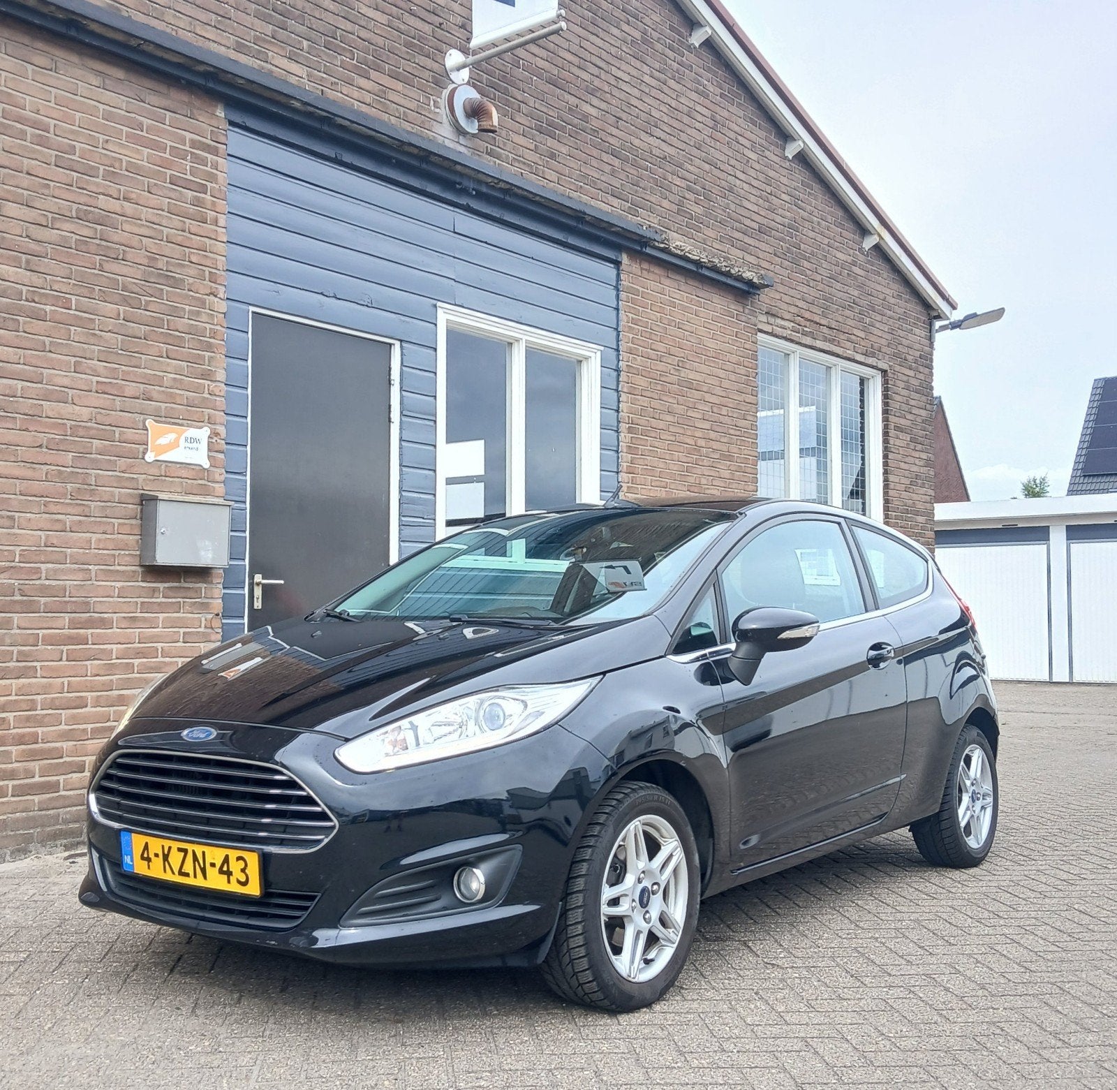 Ford Fiësta 1.0 EcoBoost Titanium / Bj.2013 / Airco / C.C, Auto's, Voorwielaandrijving, Euro 5, 40 €/maand, Zwart