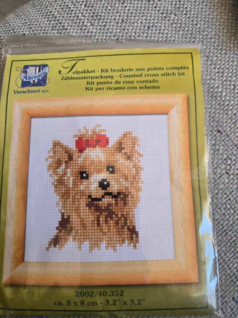 Borduurpakketje hondje., Ophalen of Verzenden, Borduurpakket