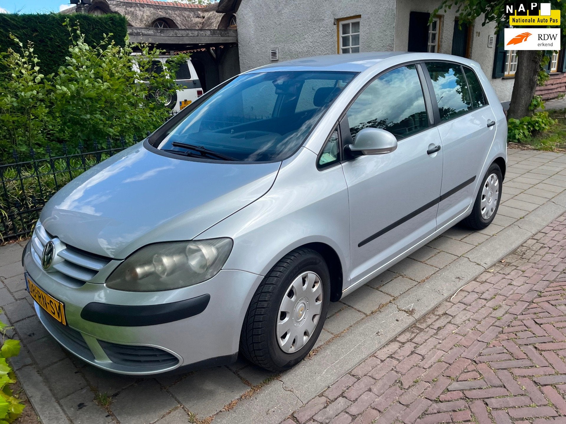 Volkswagen Golf Plus 1.6 FSI Comfortline KOPPELING DEFECT, Auto's, Gebruikt, 4 cilinders, 116 pk, Navigatiesysteem