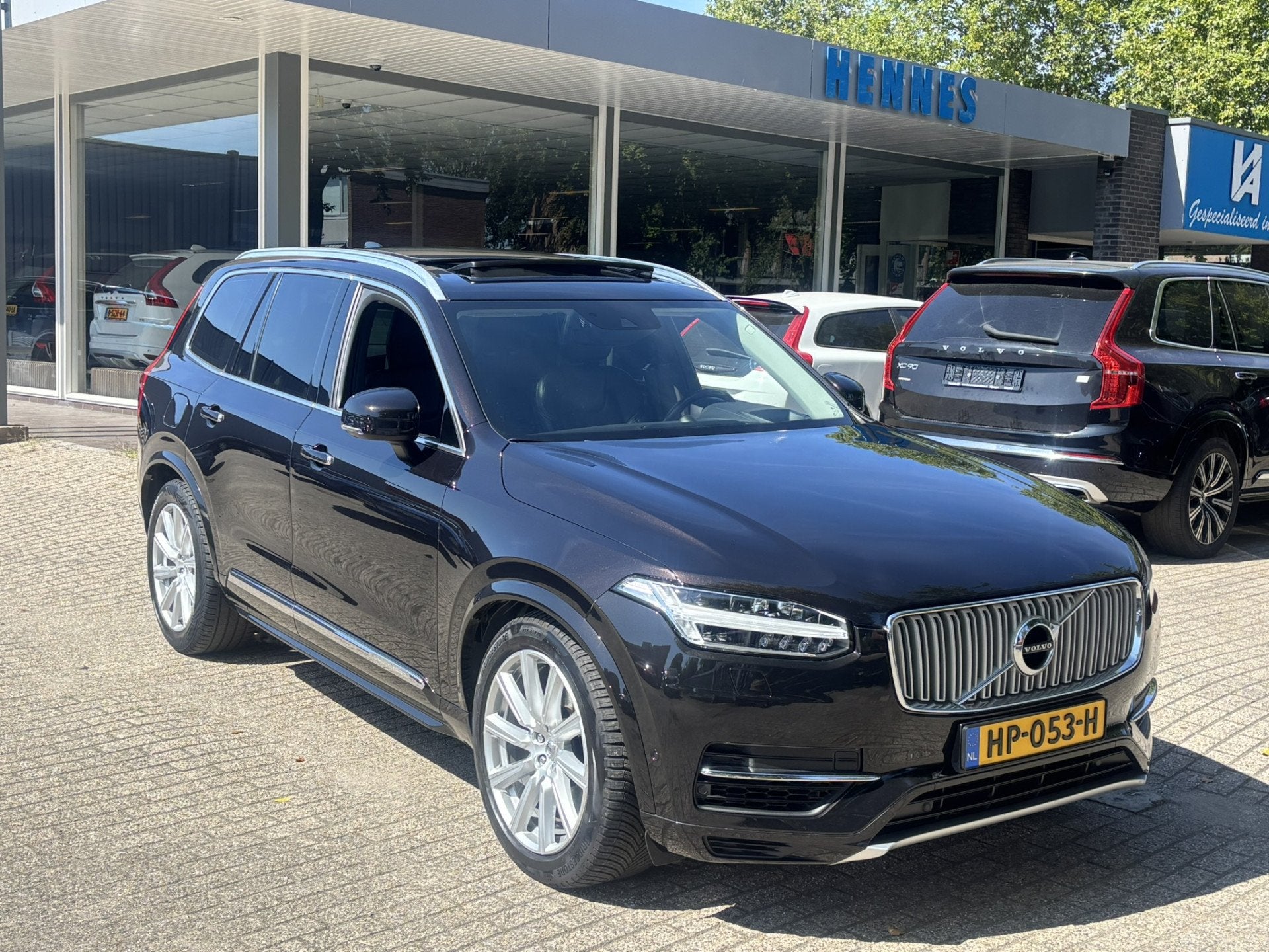 Volvo XC90 T8 AWD Inscription B&W HeadUp luchtvering Keyless, Auto's, Volvo, Gebruikt, 7 stoelen, Zwart, Bedrijf