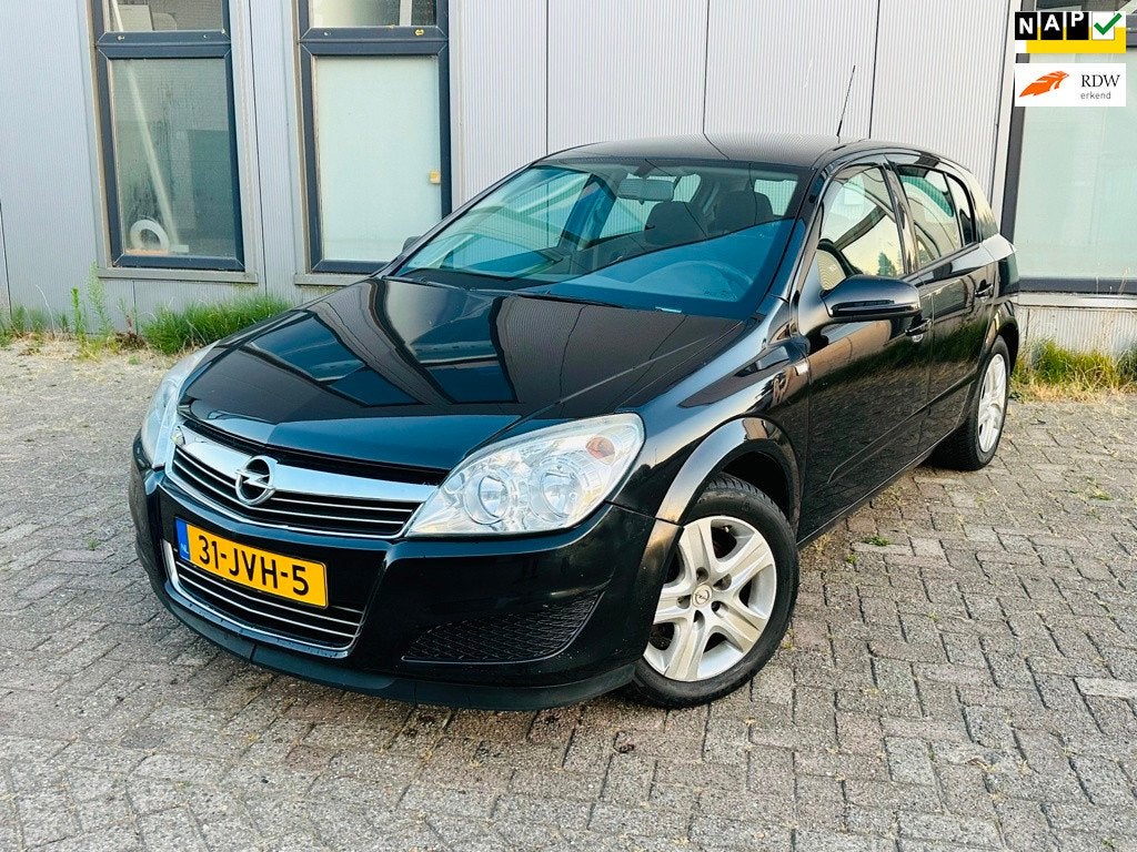 Opel Astra 1.6 Essentia 3 E Eigenaar DEALER ONDERHOUD ACHTER, Voorwielaandrijving, 15 km/l, Gebruikt, 4 cilinders
