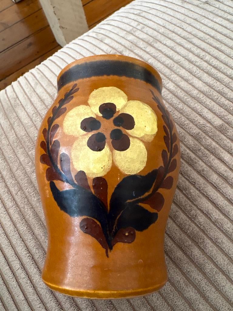 Vintage Aardewerk Vaas met Handgeschilderde Bloemen, Antiek en Kunst, Ophalen of Verzenden