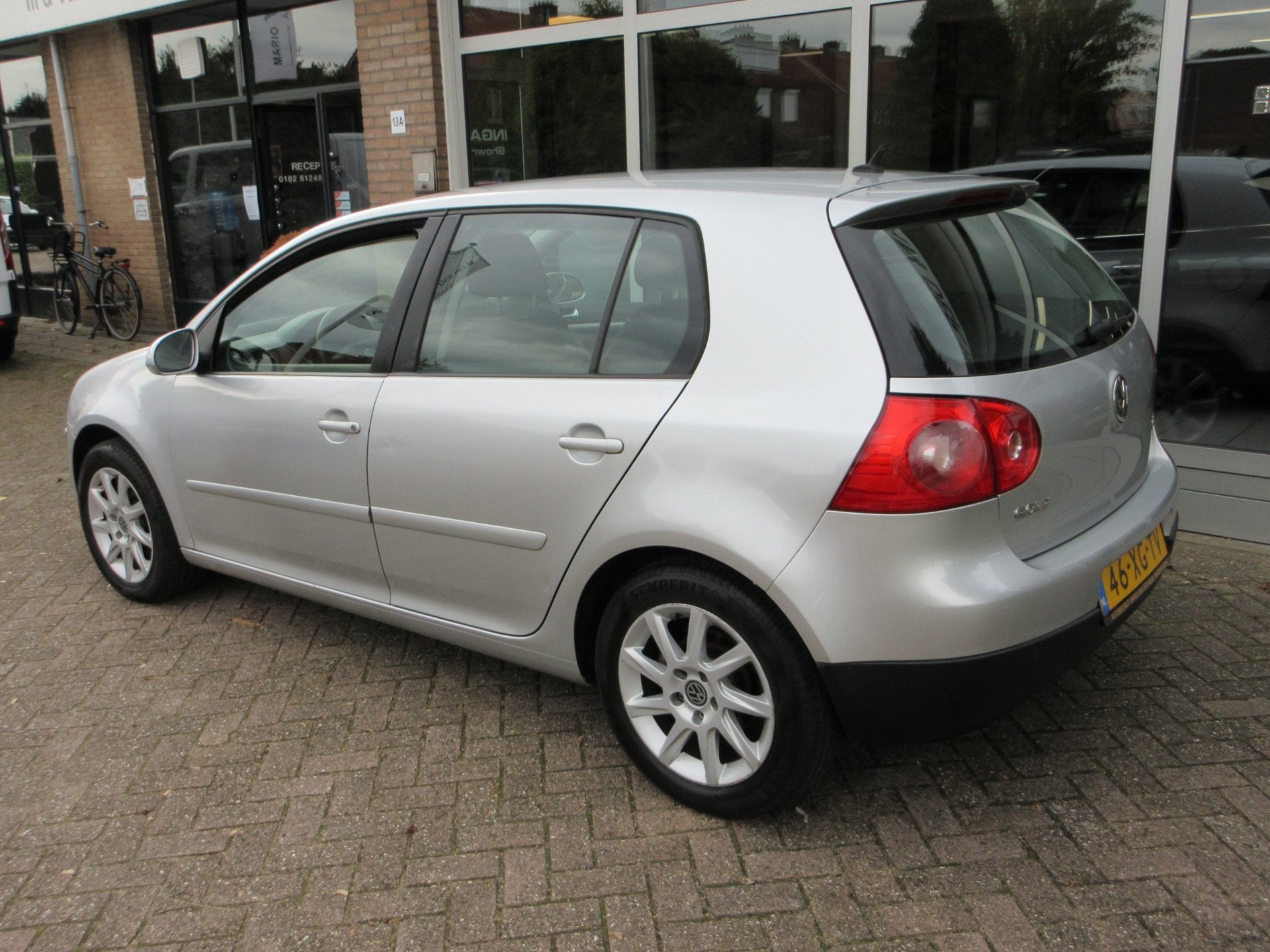 Volkswagen Golf 1.6 Optive 3, Auto's, Stof, Gebruikt, Zwart, 4 cilinders