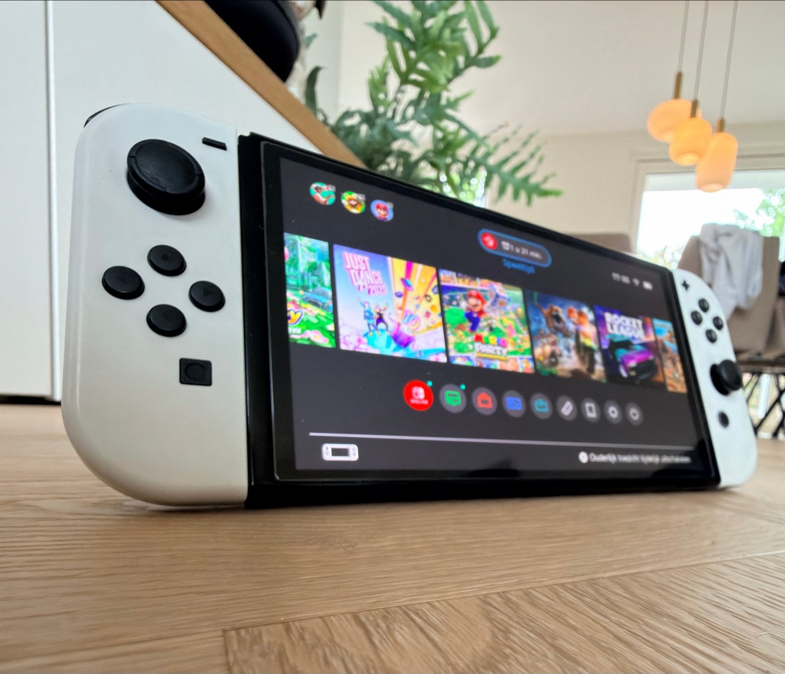 Nintendo Switch OLED incl extra set joycons en accessoires