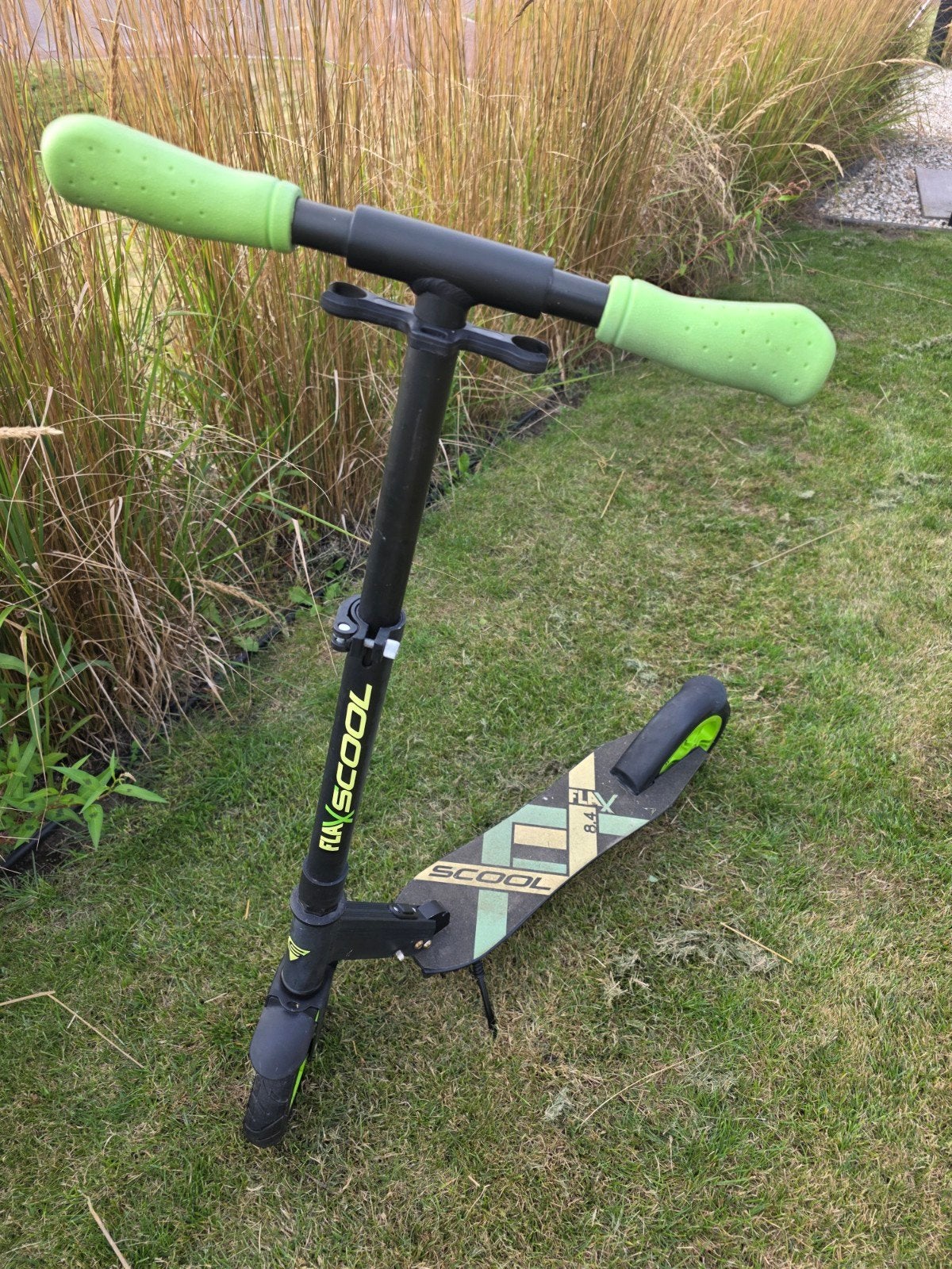 SCOOL Junior Bike step - Zwart met groen, Ophalen, Gebruikt, Gewone step, SCOOL