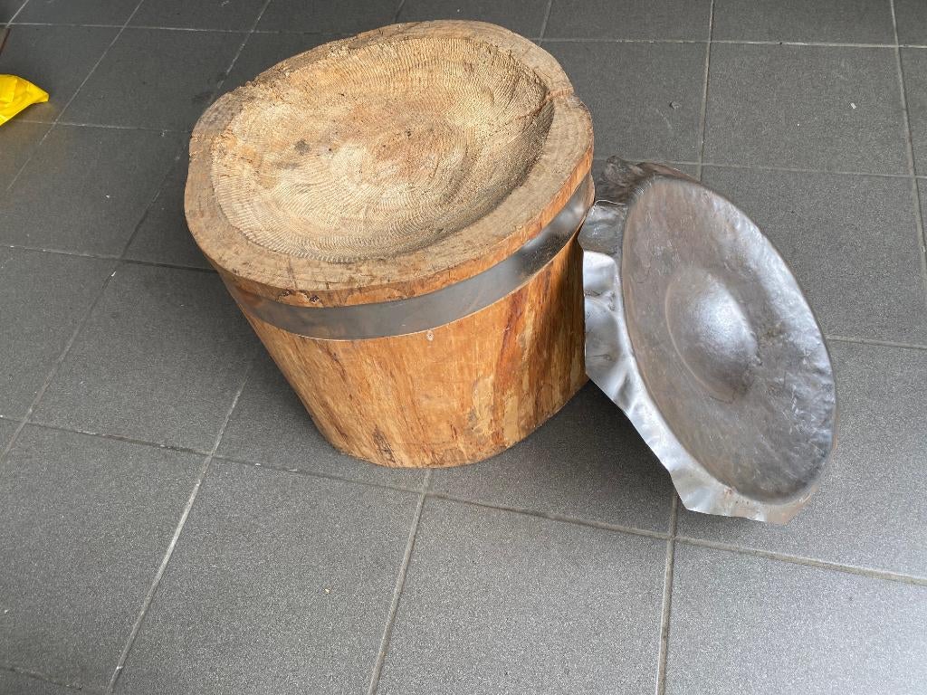 Bijzettafel van Boomstam /2 balken van metaalbewerker, Minder dan 55 cm, Gebruikt, Rond, Ambacht
