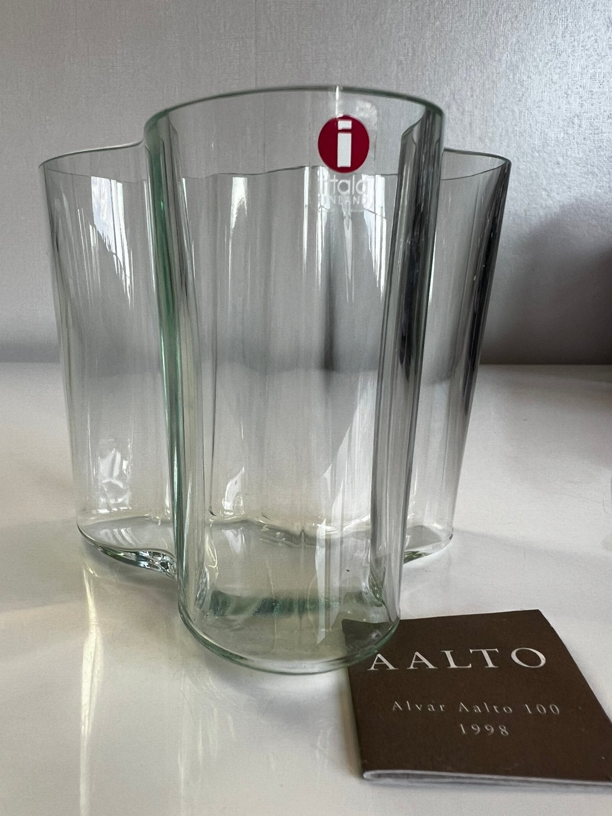 Iittala Jubileum Tafelvaas Lichtgroen Alvar Aalto 100jr 1998, Ophalen of Verzenden, Zo goed als nieuw, Glas