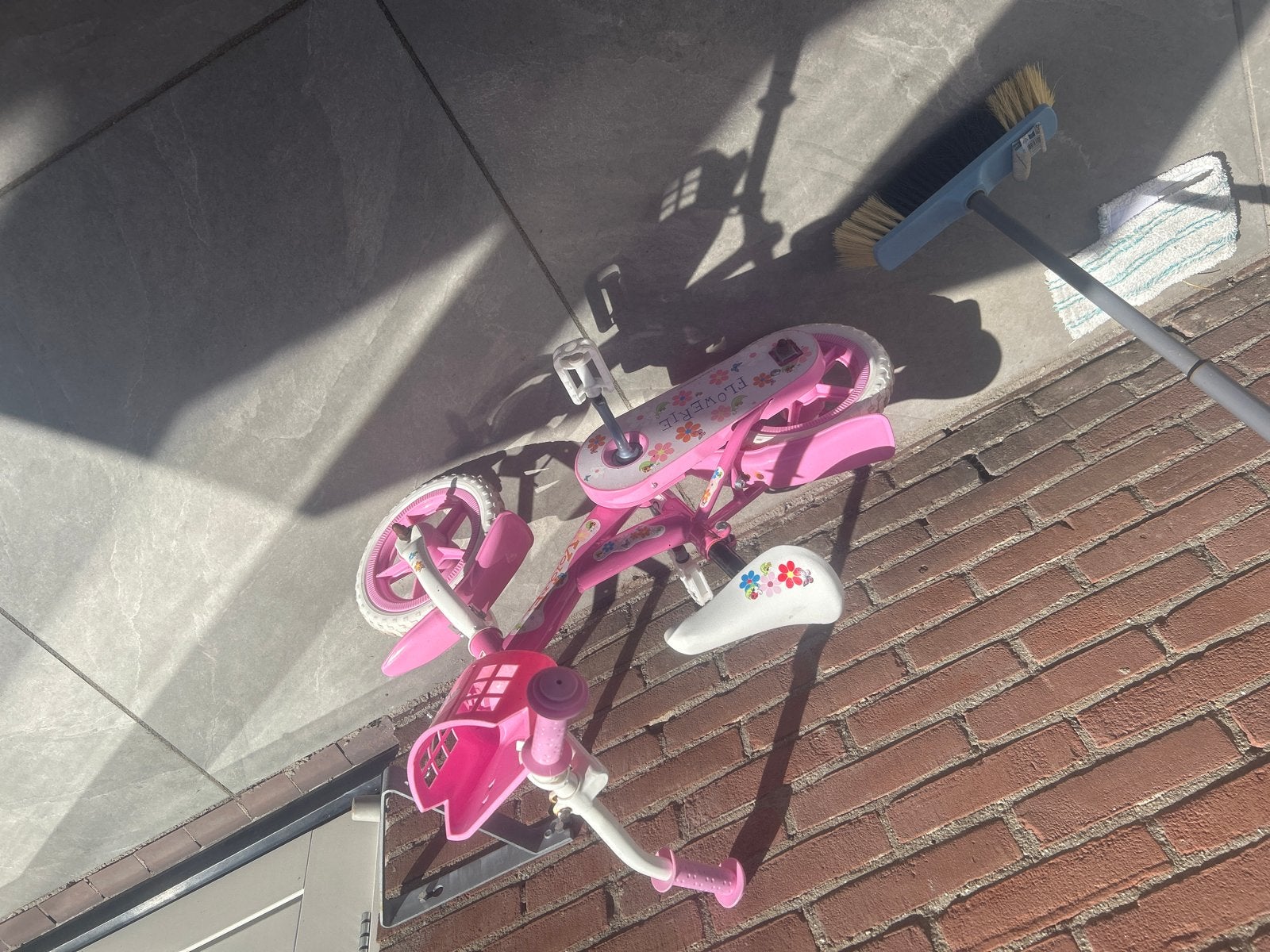 Leuk roze kinderfietsje met mandje, Ophalen of Verzenden, Gebruikt, Terugtraprem, Minder dan 16 inch