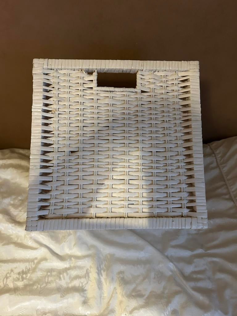 4 IKEA Kallax witte rieten manden.( in goede staat, Huis en Inrichting, Woonaccessoires | Schalen en Manden, Ophalen, Zo goed als nieuw