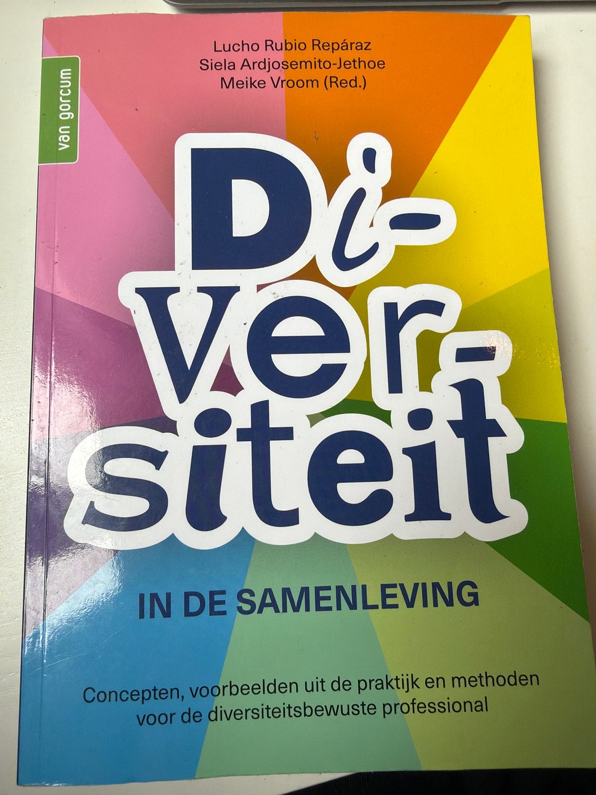 Diversiteit in de Samenleving - Studieboek, Ophalen of Verzenden, Gamma, Zo goed als nieuw, HBO