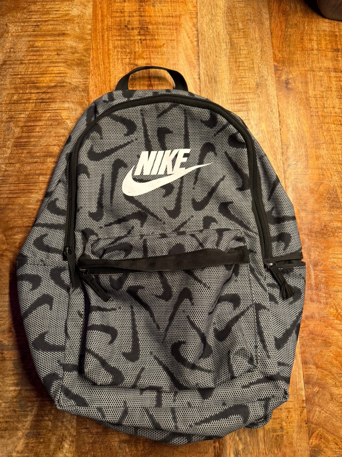 Nike AOP Heritage rugtas, Ophalen of Verzenden, Zo goed als nieuw, Overige merken