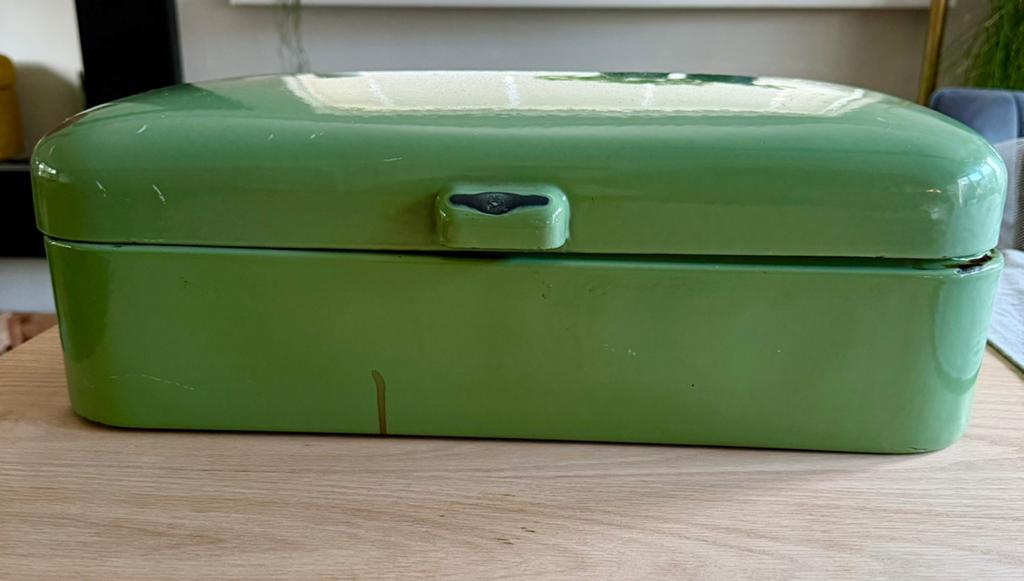 Vintage Emaille Broodtrommel - Reseda Groen (43 tekens)., Antiek en Kunst, Antiek | Emaille, Ophalen of Verzenden