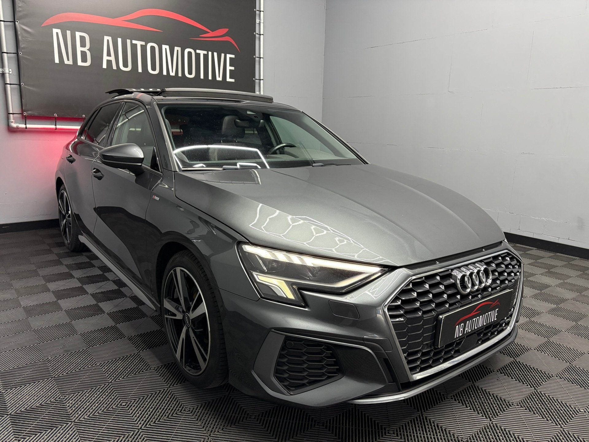 Audi A3 Sportback 35 TFSI S-line Pano, Dealer onderhouden, 4 cilinders, 150 pk, Leder
