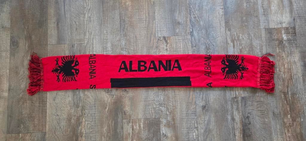 Sjaal Albanie, Ophalen of Verzenden, Zo goed als nieuw, Buitenlandse clubs, Vaantje of Sjaal