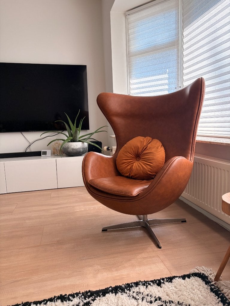 Replica egg chair, Ophalen, Zo goed als nieuw, 75 tot 100 cm, Leer