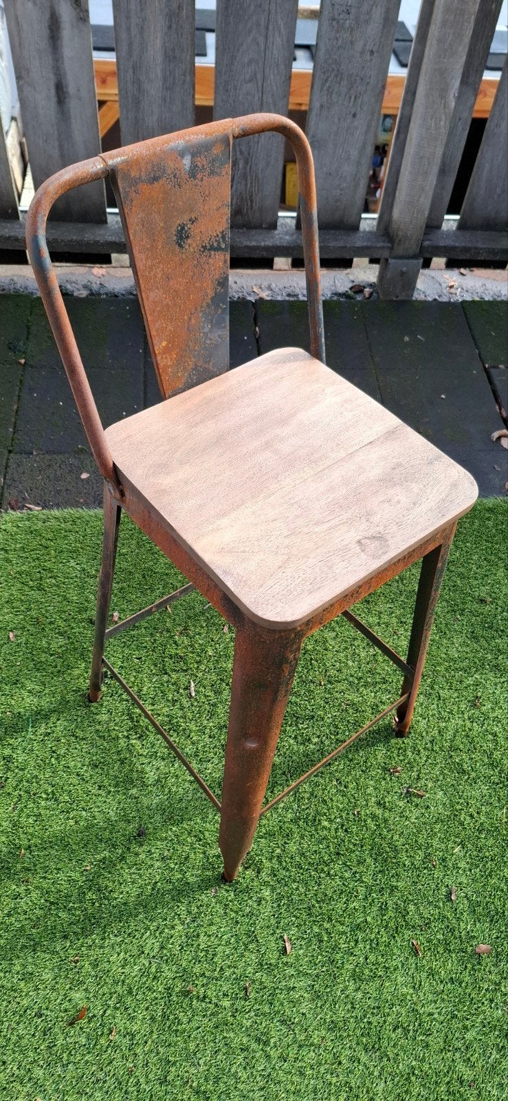 Industriële barkruk Tolix stijl, Huis en Inrichting, Barkrukken, 1 kruk, Ophalen, 60 tot 90 cm