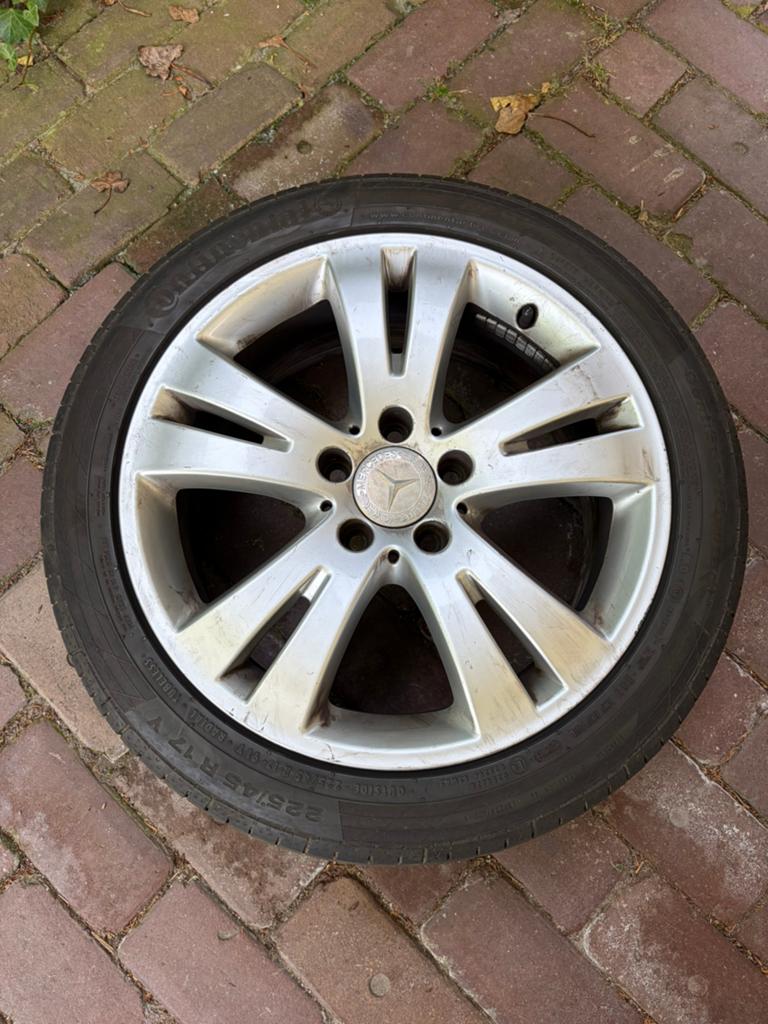 4 Velgen met zomerbanden 17” Mercedes C 2011, Ophalen, Gebruikt, Velg(en), 17 inch