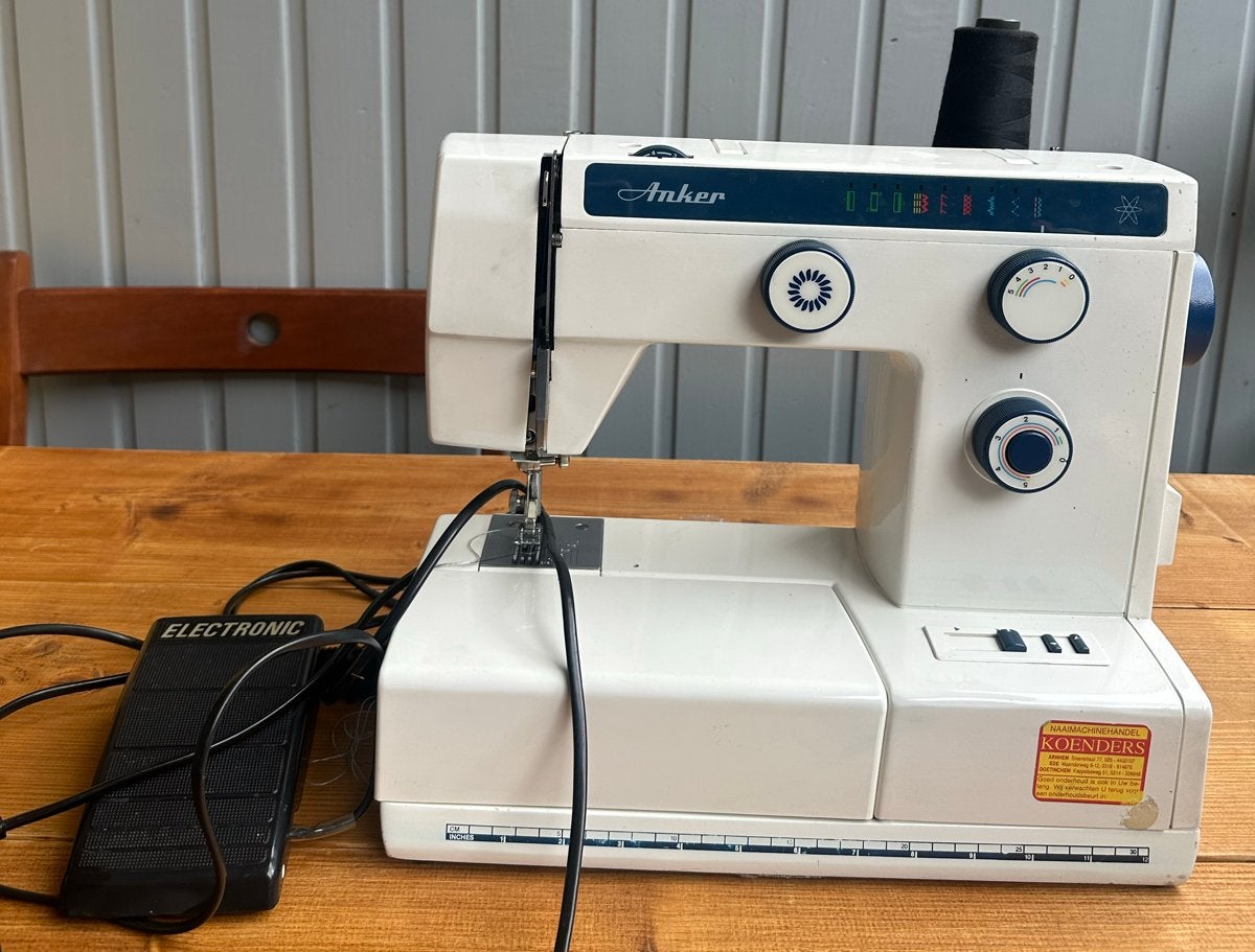 Anker Naaimachine ZE550, Ophalen of Verzenden, Gebruikt, Naaimachine, Overige merken