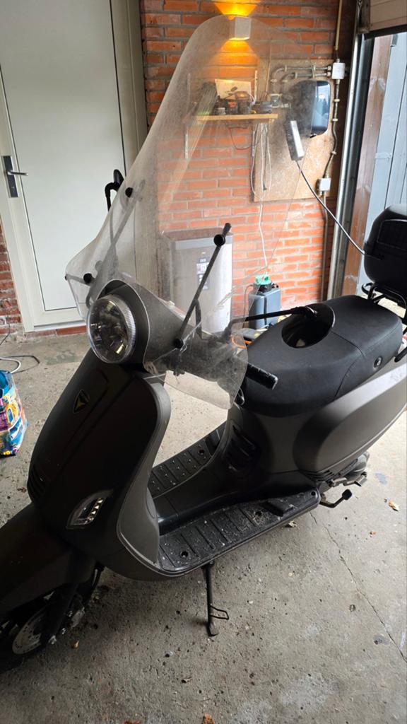 Scooter 950km gereden, Ophalen of Verzenden, Benzine, Overige merken