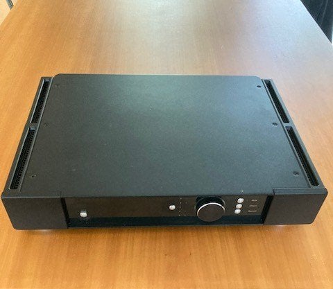Rega Elicit-R versterker, Ophalen, Zo goed als nieuw, 60 tot 120 watt, Overige merken