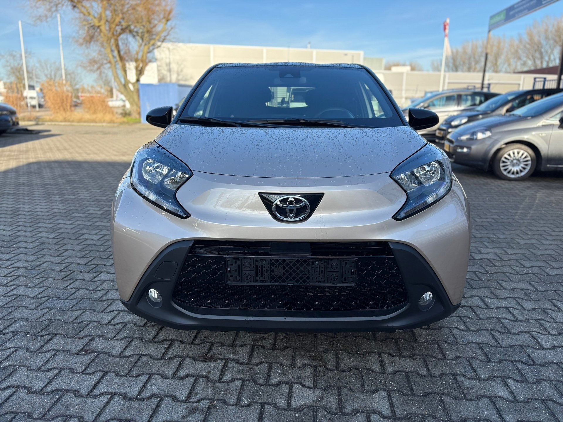 Toyota Aygo X 1.0 VVT-i S-CVT Pulse Automaat (BOVAG/RIJKLAAR, 12 maanden, Stof, Gebruikt, Zwart