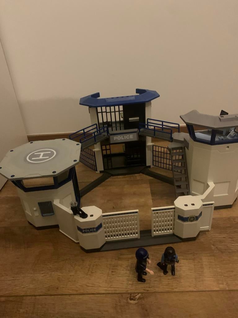 Playmobil politiebureau, Ophalen, Gebruikt