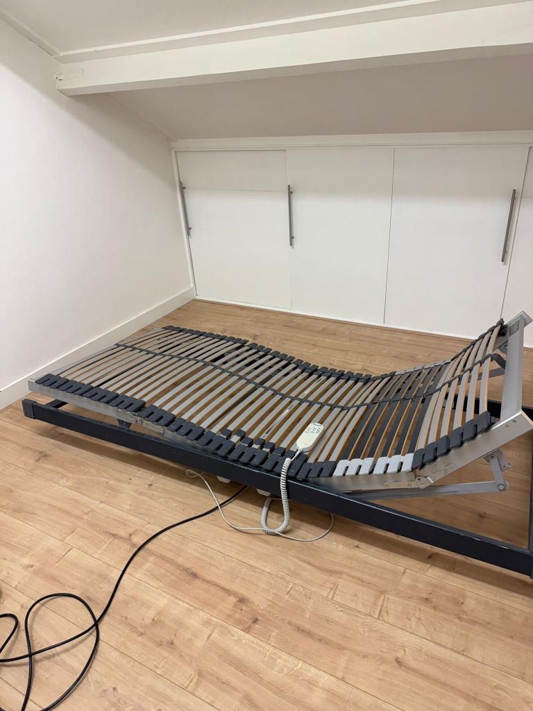 Bossflex Excellent lattenbodem(90x200)Elektrisch Verstelbaar, Ophalen, 90 cm, Eenpersoons, Zo goed als nieuw
