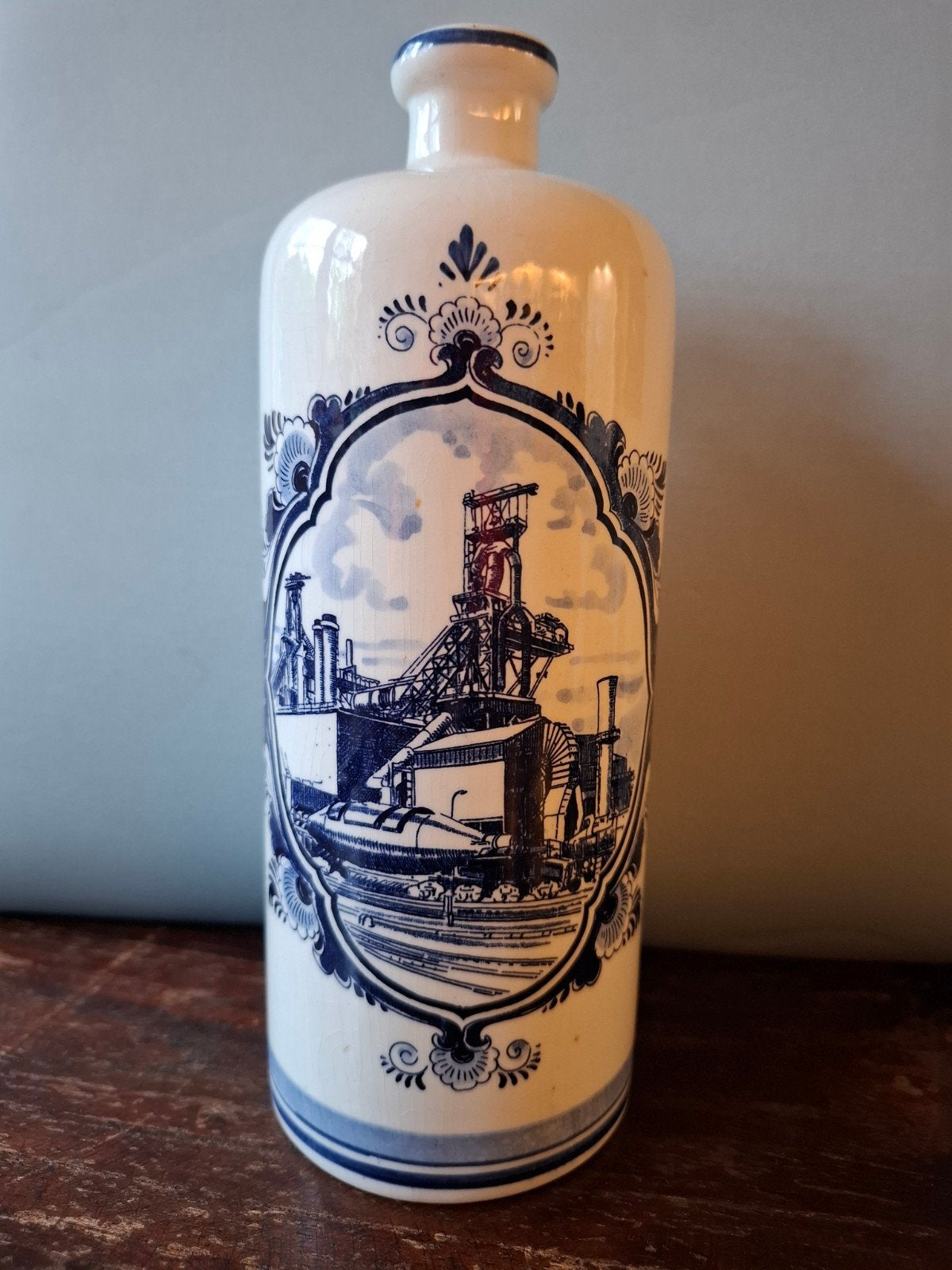 Delfts Blauw Schoonhoven Handmade Fles met de hoogovens, Ophalen