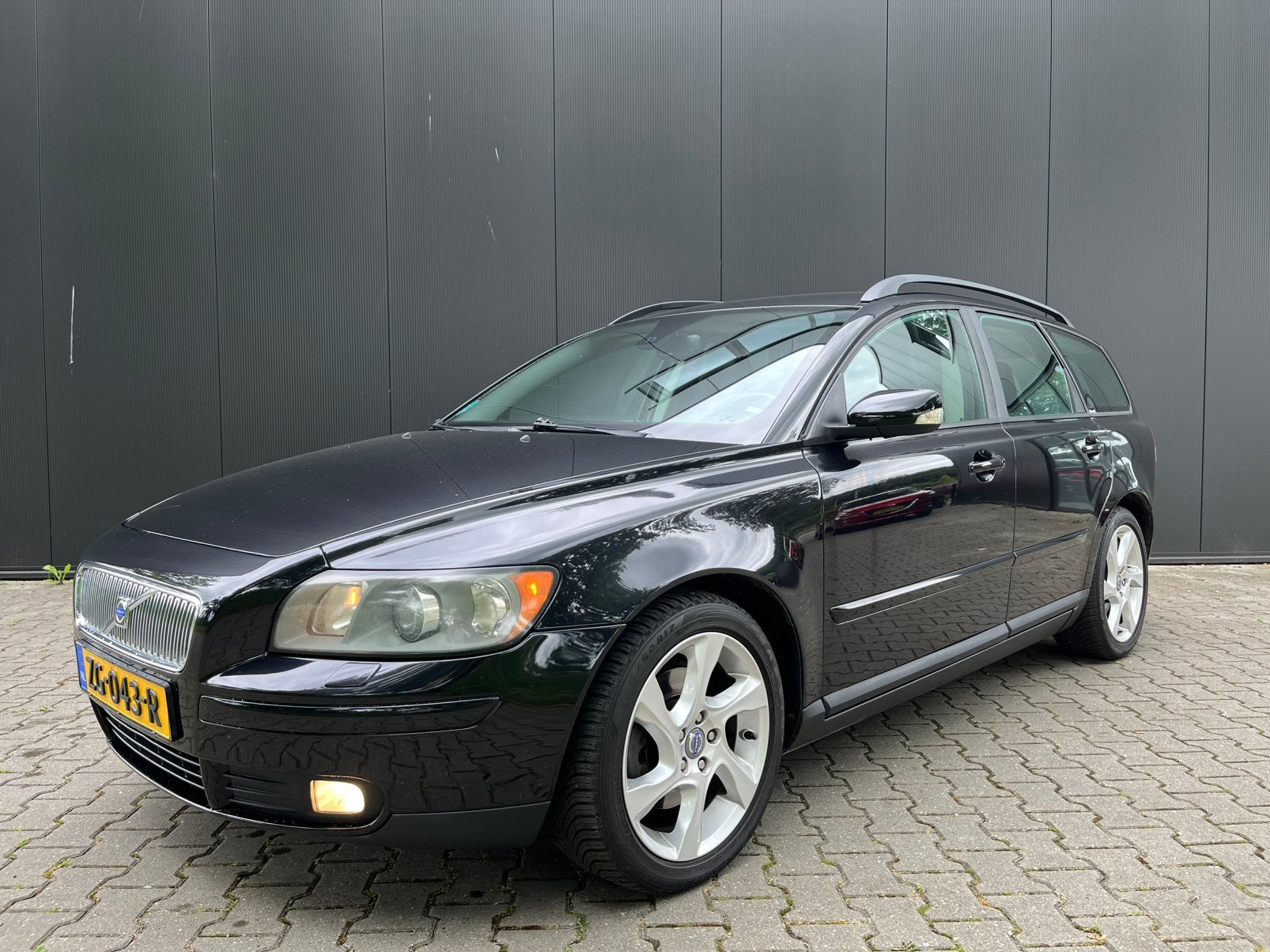 Volvo V50 2.4 Summum. Trekhaak. Leder. va 2022 Volvo onderh, 700 kg, Zwart, Leder, Grijs